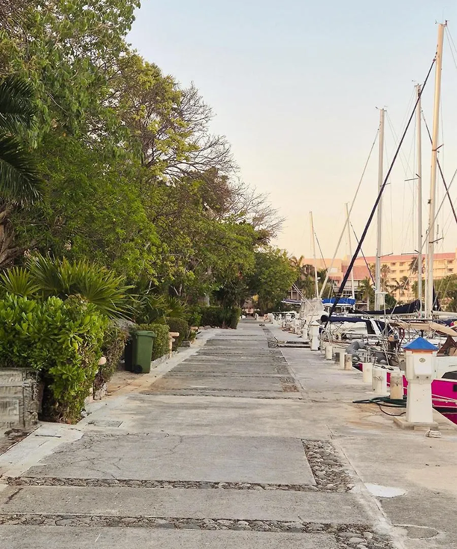 Ocean & Marina Views,Affordable,Spoil Yourself! Puerto Aventuras Apartament